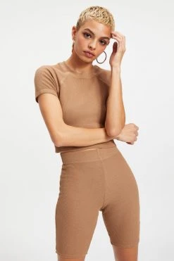 GOOD AMERICAN THERMAL CROPPED TEE | PUTTY001 Tees & Tops