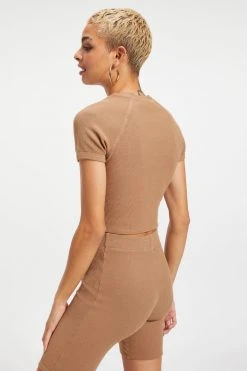 GOOD AMERICAN THERMAL CROPPED TEE | PUTTY001 Tees & Tops