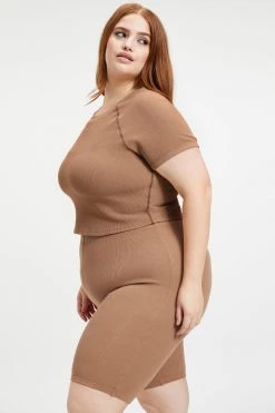 GOOD AMERICAN THERMAL CROPPED TEE | PUTTY001 Tees & Tops