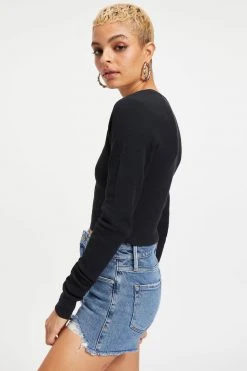 GOOD AMERICAN THERMAL FITTED HENLEY | BLACK001 Tees & Tops