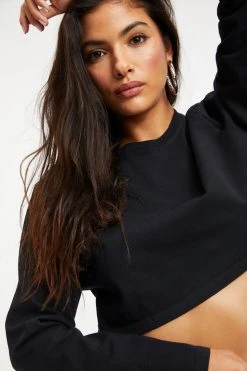 GOOD AMERICAN CROPPED LONG SLEEVED TEE | BLACK001