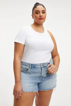 GOOD AMERICAN ASYMMETRICAL OPEN BACK TEE | WHITE001