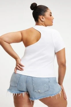 GOOD AMERICAN ASYMMETRICAL OPEN BACK TEE | WHITE001