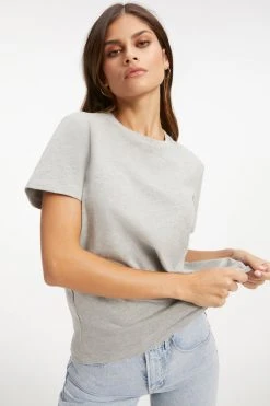 GOOD AMERICAN CLASSIC CREW NECK | HEATHER GREY001 Tees & Tops