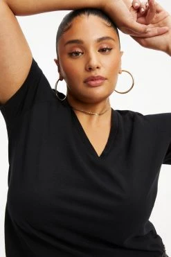 GOOD AMERICAN Tees & Tops CLASSIC V-NECK | BLACK001
