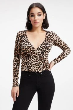 GOOD AMERICAN GOOD TOUCH WRAP TOP | GOOD LEOPARD003