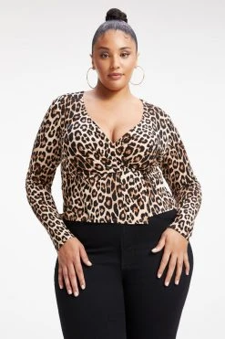 GOOD AMERICAN GOOD TOUCH WRAP TOP | GOOD LEOPARD003