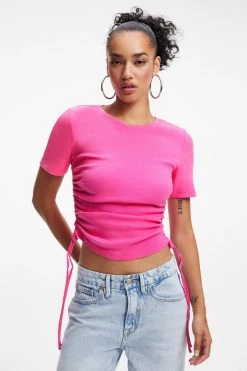 GOOD AMERICAN Tops RUCHED TEE | HAWAIIAN PINK001