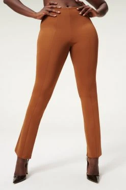 GOOD AMERICAN GOOD WAIST FLARE SCUBA PANT | BURNT CARAMEL002 Leggings & Pants