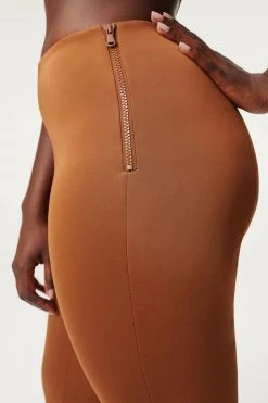GOOD AMERICAN GOOD WAIST FLARE SCUBA PANT | BURNT CARAMEL002 Leggings & Pants