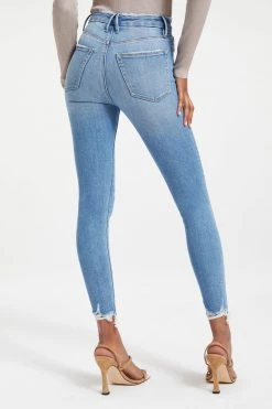 GOOD AMERICAN High Waisted GOOD WAIST CROP W/ CHEWED HEM | INDIGO021