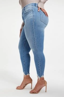 GOOD AMERICAN High Waisted GOOD WAIST CROP W/ CHEWED HEM | INDIGO021