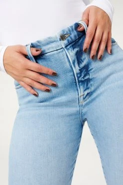 GA-SALE High Waisted GOOD WAIST CROP BROKE DOWN HEM | BLUE856