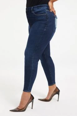 GOOD AMERICAN GOOD WAIST W/ CHEWED BACK PKTS | INDIGO203