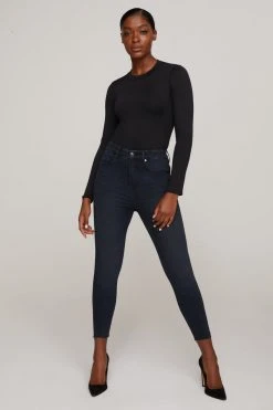 GOOD AMERICAN High Waisted GOOD WAIST CROP RAW HEM | BLUE631