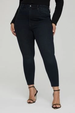 GOOD AMERICAN High Waisted GOOD WAIST CROP RAW HEM | BLUE631