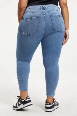 GOOD AMERICAN GOOD WAIST CROP SPLIT POCKETS | INDIGO139 High Waisted