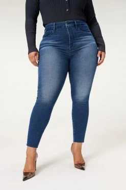 GOOD AMERICAN GOOD WAIST RAW HEM | BLUE867