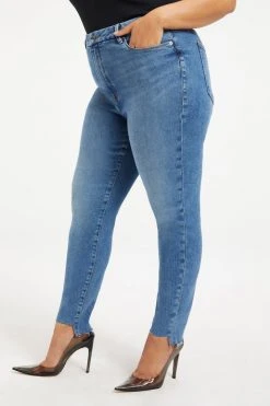 GOOD AMERICAN GOOD WAIST STEP HEM | INDIGO201