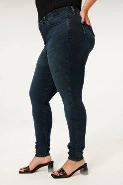 GOOD AMERICAN GOOD WAIST STACKED 33