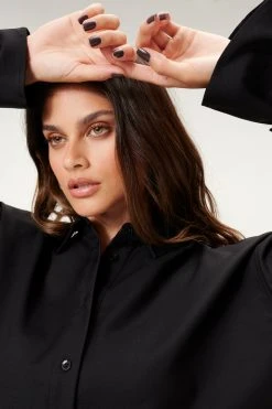 GOOD AMERICAN TABBED POPLIN SHIRT | BLACK001