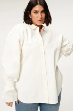 GOOD AMERICAN TABBED POPLIN SHIRT | WHITE001