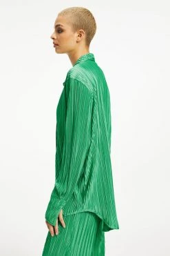 GOOD AMERICAN ALWAYS FITS PLISSÉ SHIRT | SUMMER GREEN002