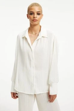 GOOD AMERICAN ALWAYS FITS PLISSÉ SHIRT | IVORY001