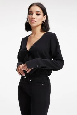 GOOD AMERICAN WOVEN WRAP TOP | BLACK001