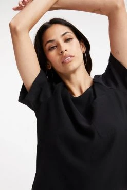 Budget ❤️ GOOD AMERICAN WOVEN POCKET TEE | BLACK001 Tops 🔥 15 GOOD AMERICAN WOVEN POCKET TEE | BLACK001 Tops