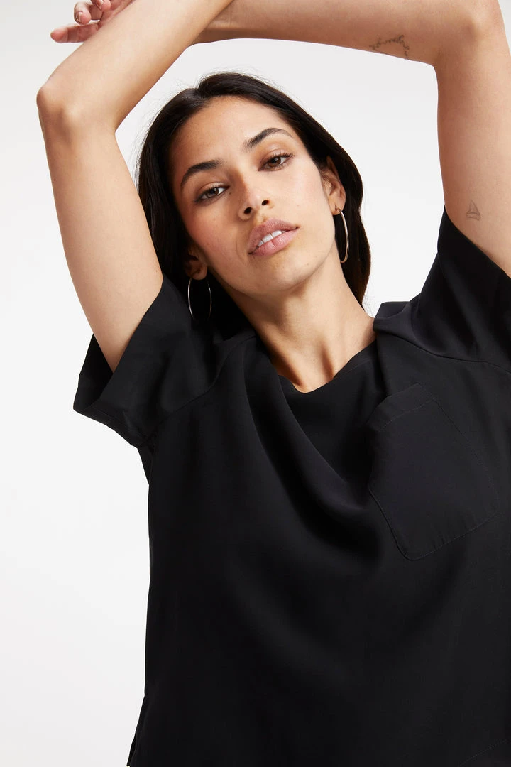 Budget ❤️ GOOD AMERICAN WOVEN POCKET TEE | BLACK001 Tops 🔥 5 GOOD AMERICAN WOVEN POCKET TEE | BLACK001 Tops