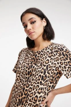 GOOD AMERICAN Tops WOVEN POCKET TEE | GOOD LEOPARD003